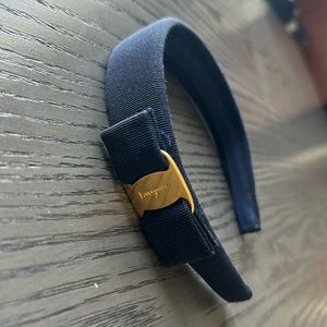 Authentic Salvatore Ferragamo headband in navy blue!